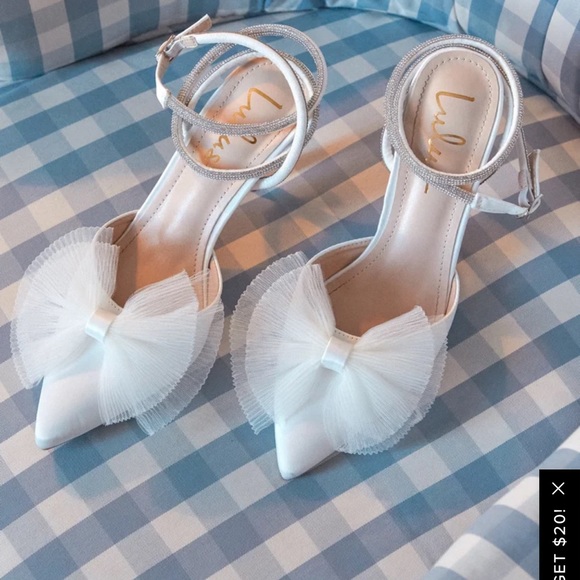 Lulus bridal heels 7.5 - Picture 1 of 6